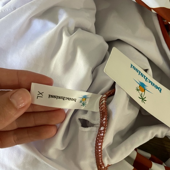 Cross Wrap One Piece Swimsuit - Picture 4 of 4